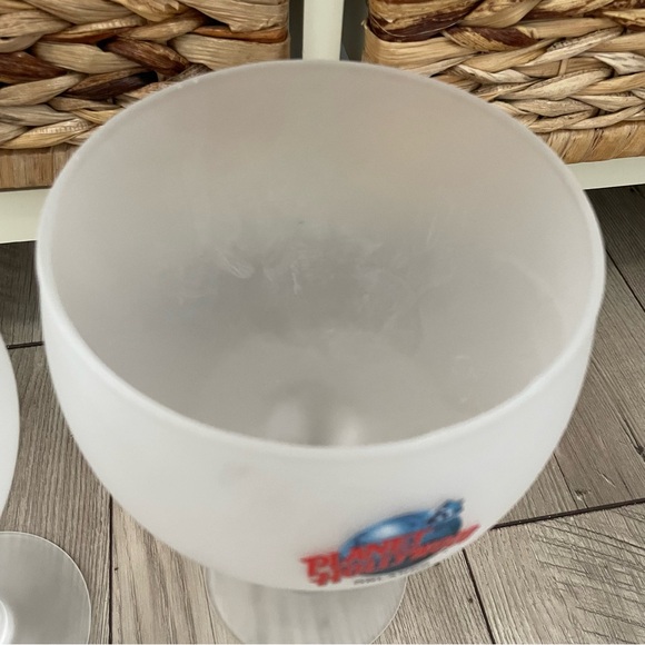 Planet Hollywood Frosted Glass Goblets - Set of 2 Collectables - Picture 10 of 12